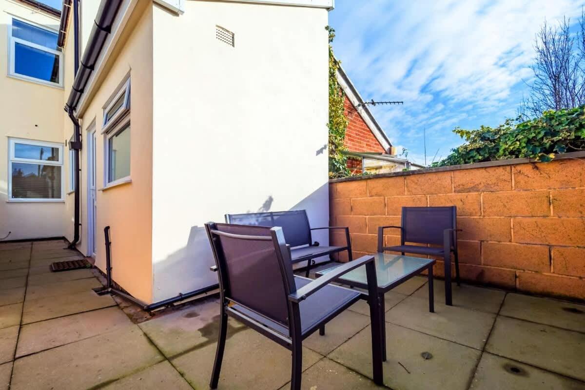 Penkhull House By Truestays - 4 Bedroom House In Stoke-On-Trent Kültér fotó
