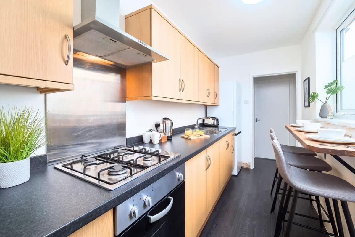 Penkhull House By Truestays - 4 Bedroom House In Stoke-On-Trent Kültér fotó