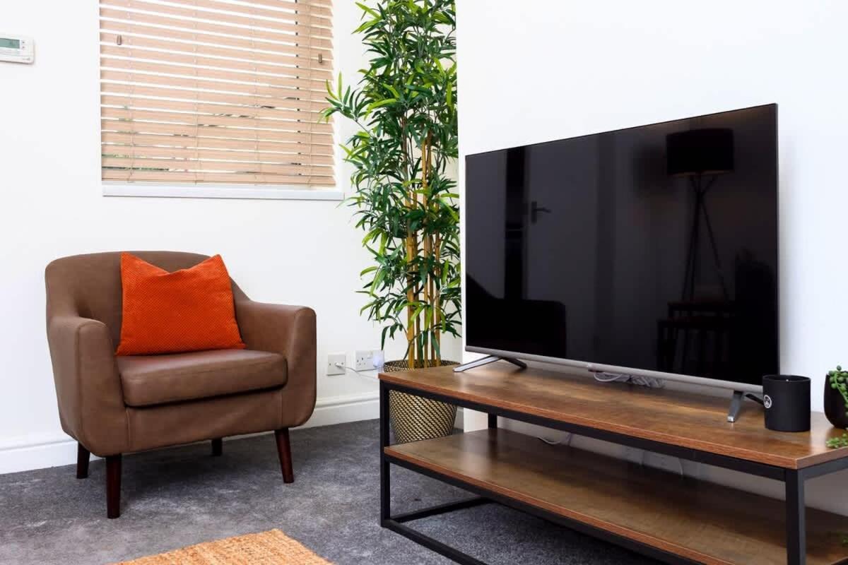 Penkhull House By Truestays - 4 Bedroom House In Stoke-On-Trent Kültér fotó