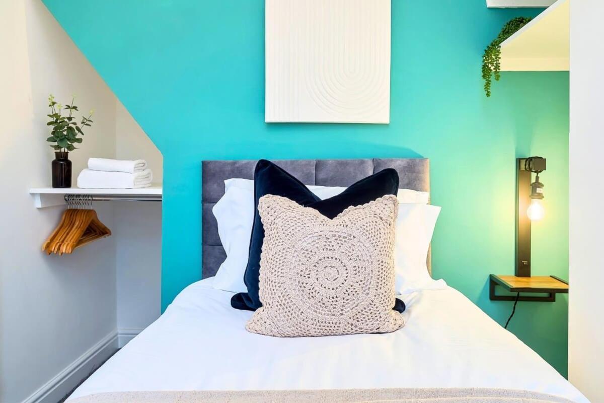 Penkhull House By Truestays - 4 Bedroom House In Stoke-On-Trent Kültér fotó